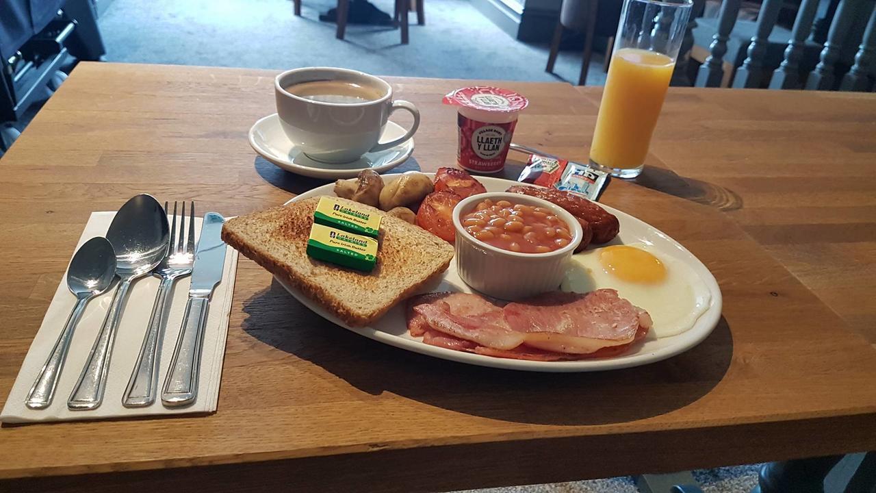 Glan-Neigr Bar Hotel Rhosneigr Bagian luar foto