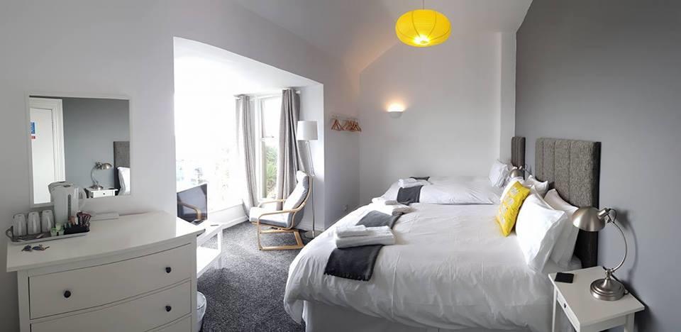 Glan-Neigr Bar Hotel Rhosneigr Bagian luar foto