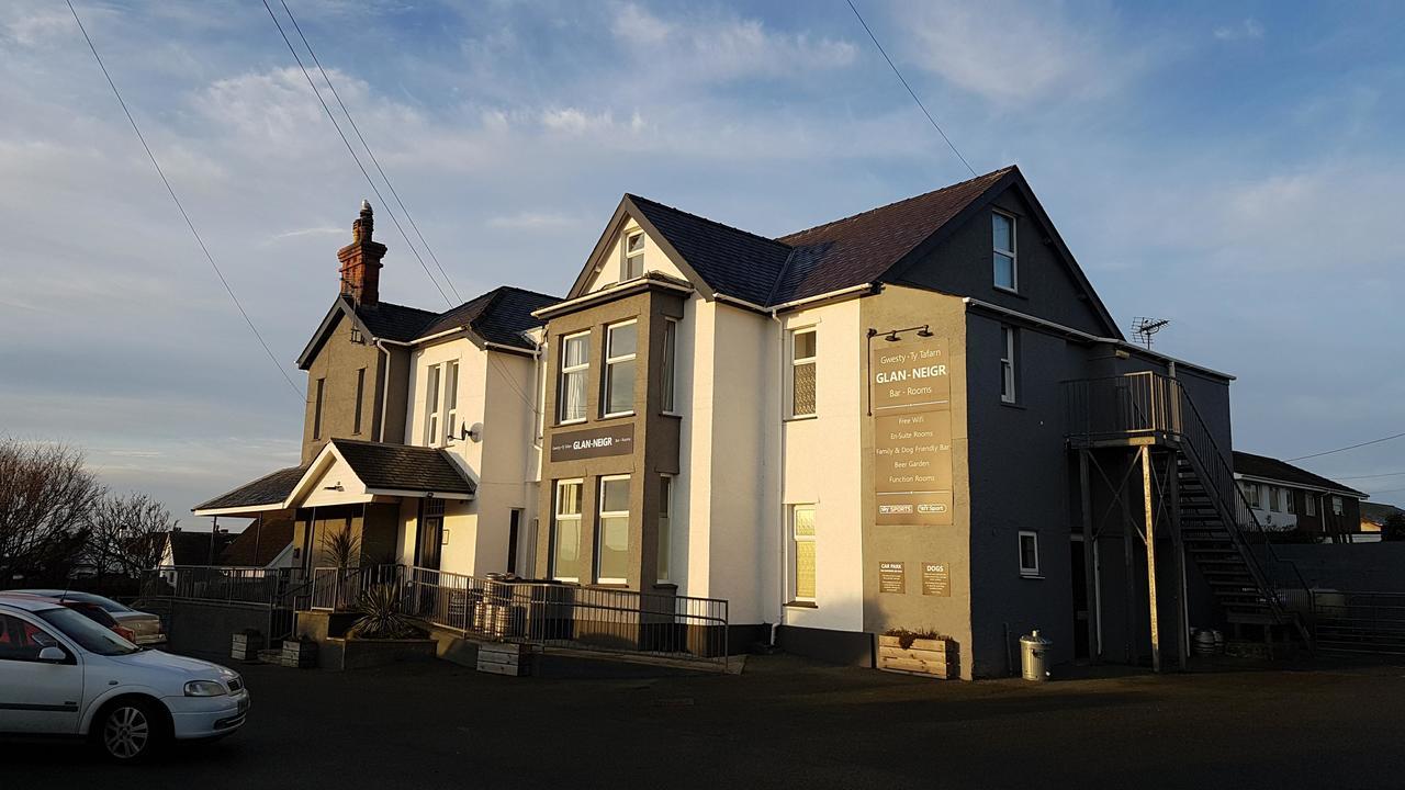 Glan-Neigr Bar Hotel Rhosneigr Bagian luar foto